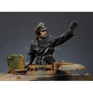 Alpine Miniatures 1/35; Comandante SS Panzer 1 Prezzo Conveniente