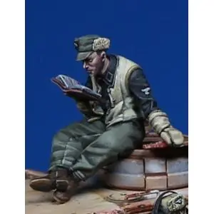 Darius Miniatures 1 35; Tanker reading the bible Offerta Lampo