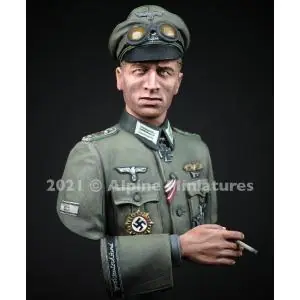 Ordina Subito Alpine Miniatures 1/16; Captain "Grossdeutschland" Bust