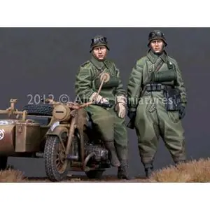 Ordina Subito Alpine Miniatures 1/35; German Motorcyclist - Set 2 figures