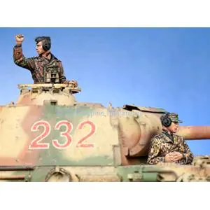 Alpine Miniatures 1/35; WSS Panzer Commander - Set 2 figures Offerta Del Giorno