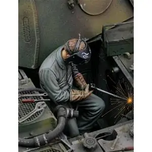 Bestseller ROYAL 1 35 Man using electric welder (no.1)